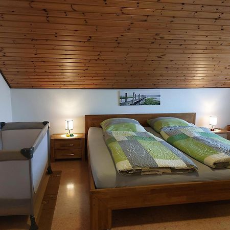 Moderne Ferienwohnung - Neu Renoviert - Ruhige Lage Waldachtal Buitenkant foto
