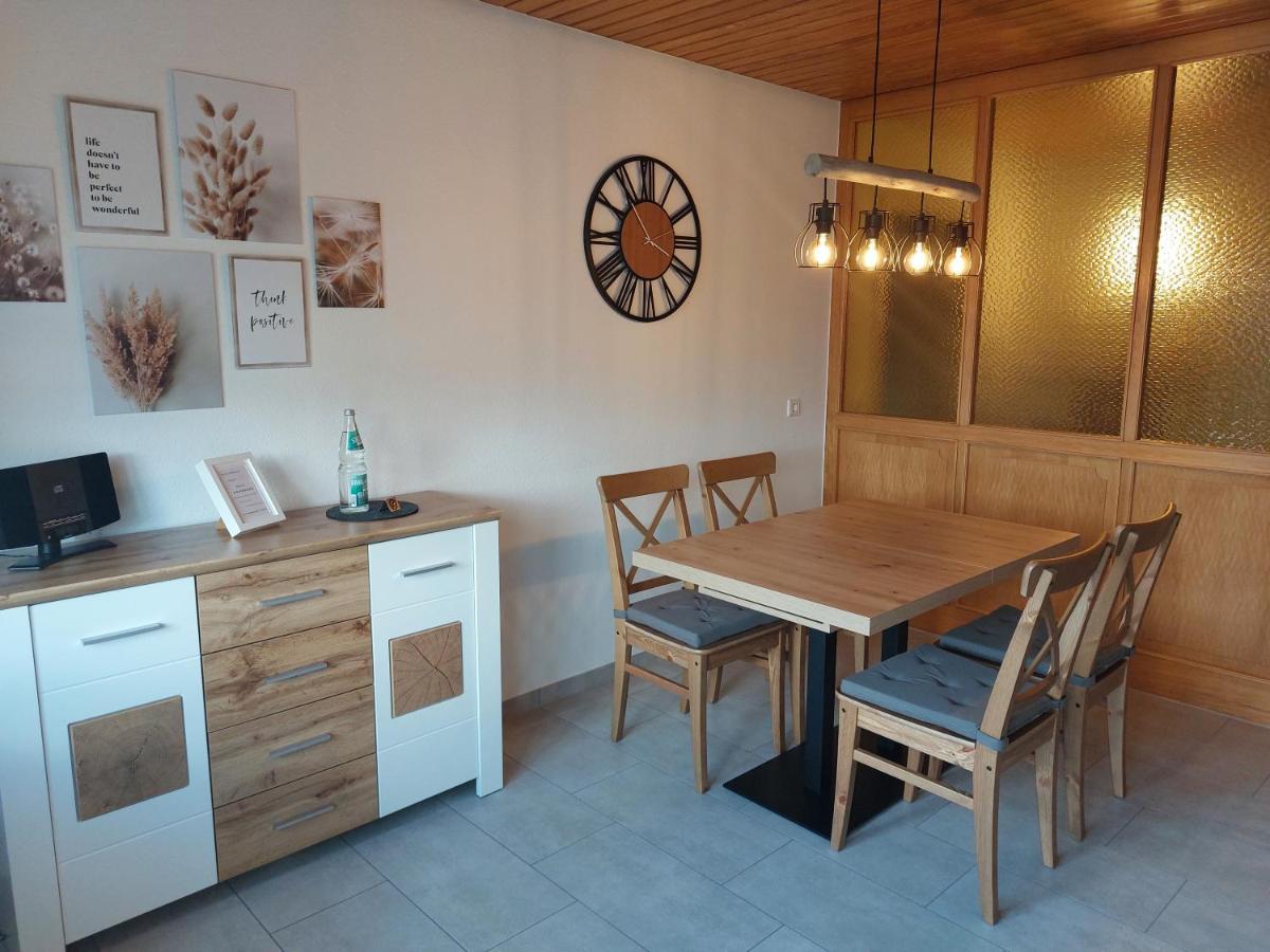 Moderne Ferienwohnung - Neu Renoviert - Ruhige Lage Waldachtal Buitenkant foto