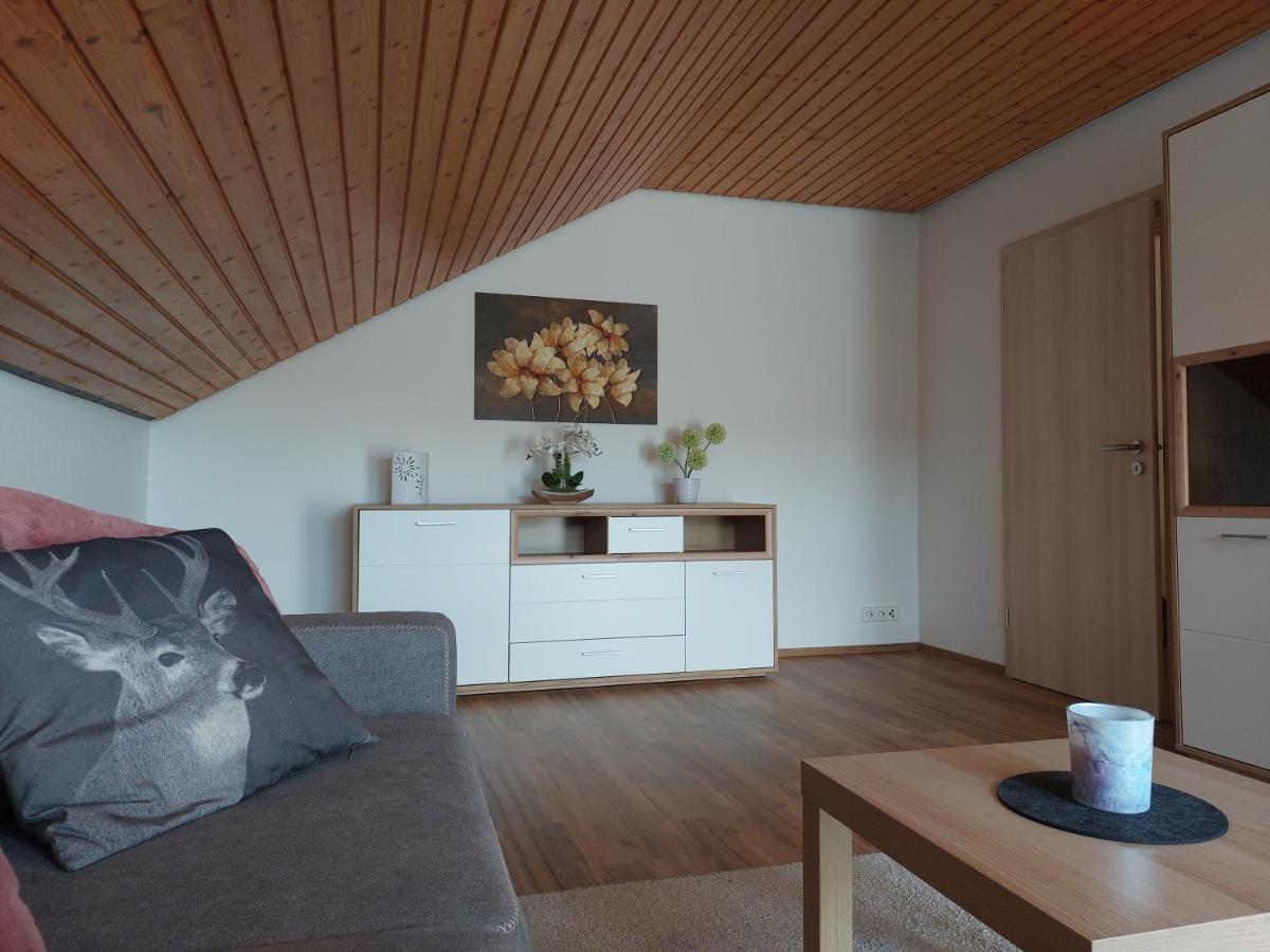Moderne Ferienwohnung - Neu Renoviert - Ruhige Lage Waldachtal Buitenkant foto