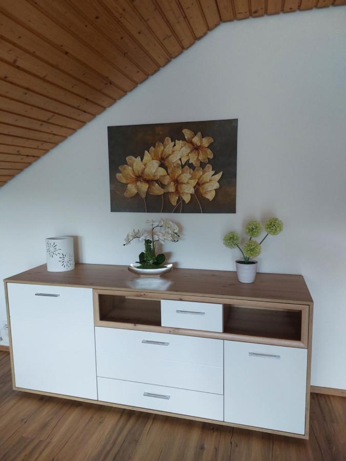 Moderne Ferienwohnung - Neu Renoviert - Ruhige Lage Waldachtal Buitenkant foto
